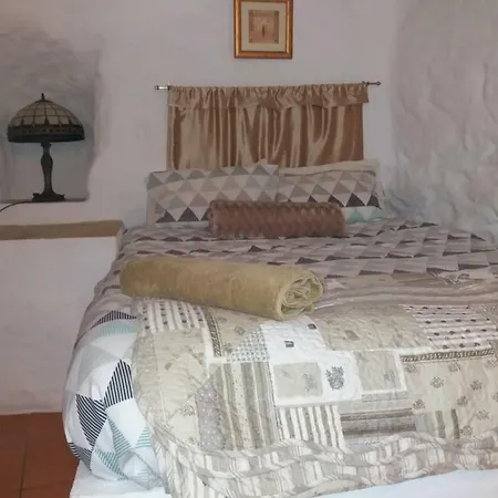 Pico Piedras Holiday home Zujar